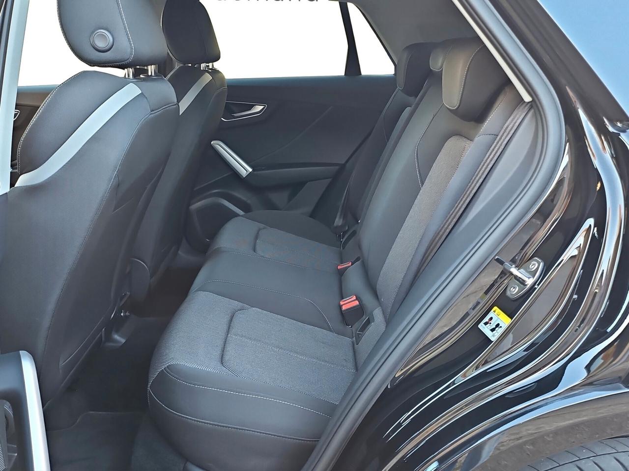 Audi Q2 35 TDI S LINE Identity Black