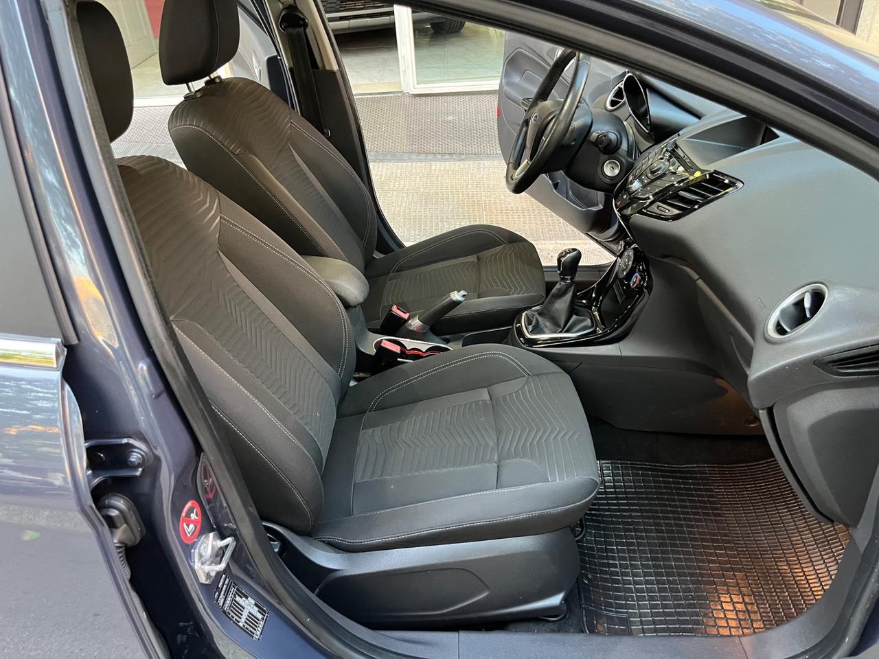 Ford Fiesta 1.5 TDCi 75CV 5 porte Titanium