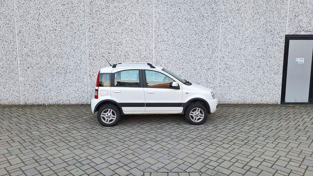 Fiat Panda 4X4 1.3 MJET Climbing Neopatentati Gancio