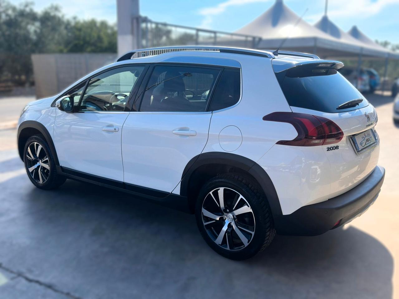 Peugeot 2008 BlueHDi 120 S&S Allure