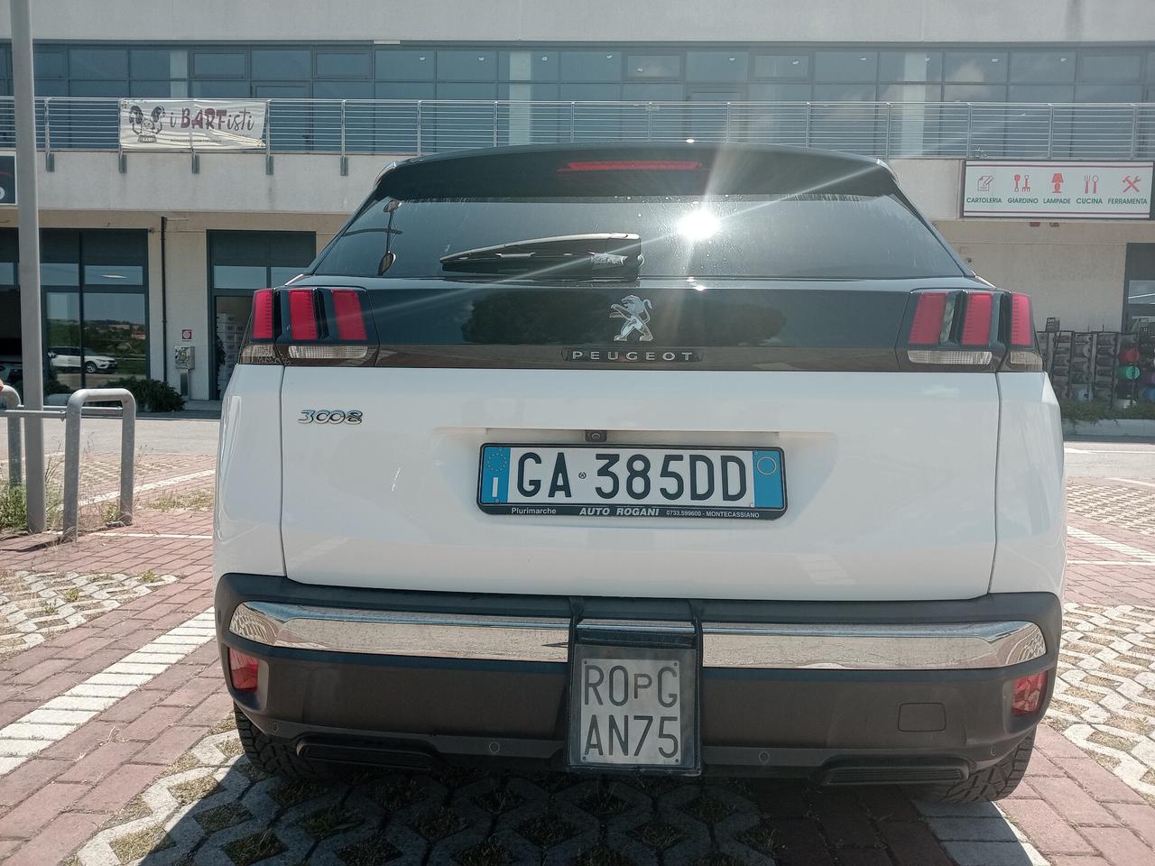 Peugeot 3008 BlueHDi 130 S&S EAT8 Allure