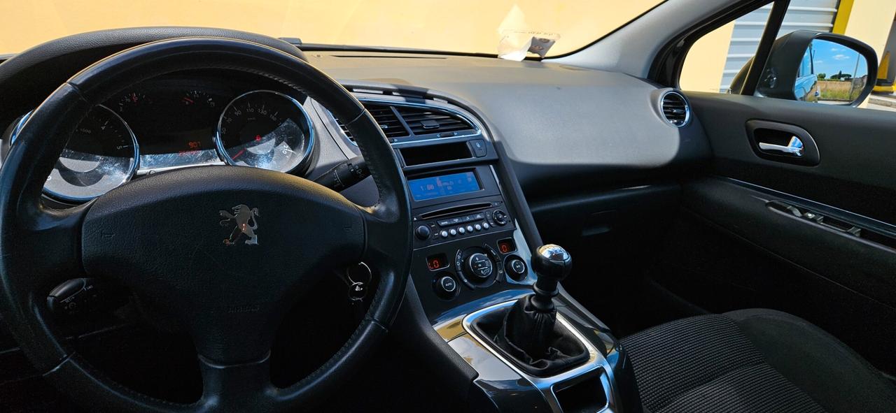 Peugeot 5008 1.6 HDi 112CV Access