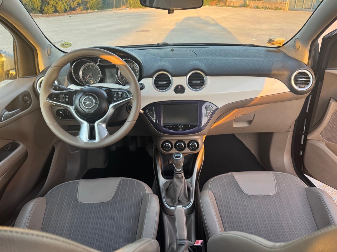 Opel Adam Rocks 1.2 70 CV tetto panoramico