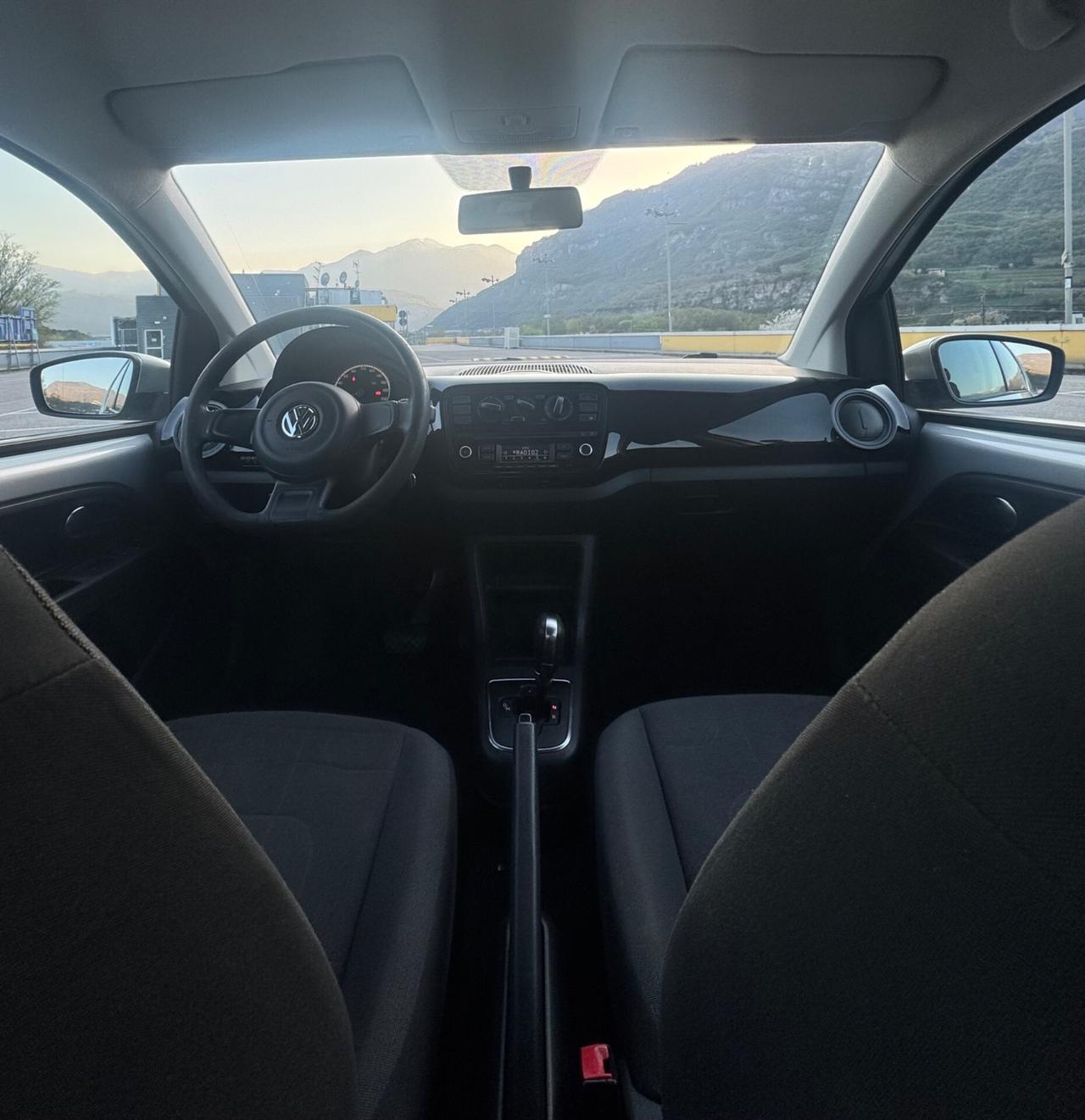Volkswagen up! Neopatent. CAMBIO AUTOMATICO
