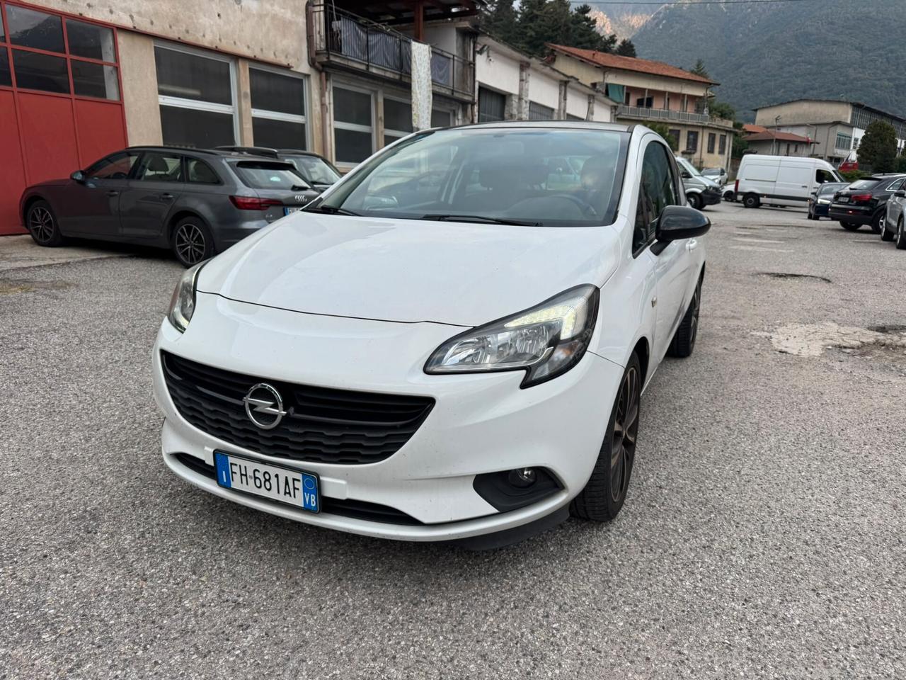 Opel Corsa 1.3 CDTI ecoFLEX 95CV Start&Stop Coupé b-Color