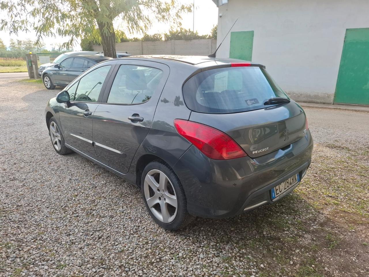 Peugeot 308 1.6 HDi 110CV 5p. Féline (6 Marce)