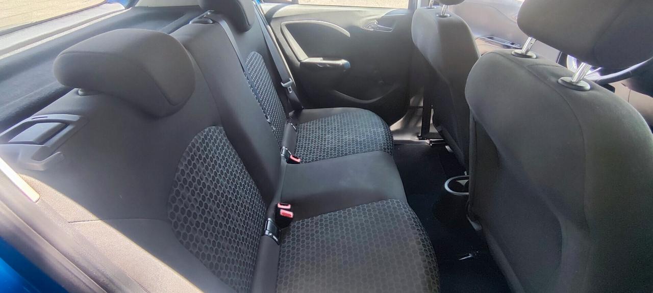 Opel Corsa 1.4 90CV GPL Tech 5 porte Black Edition