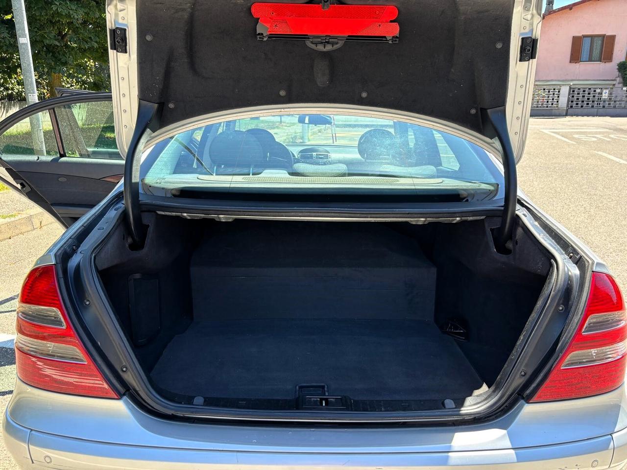 Mercedes-benz E 200 K METANO