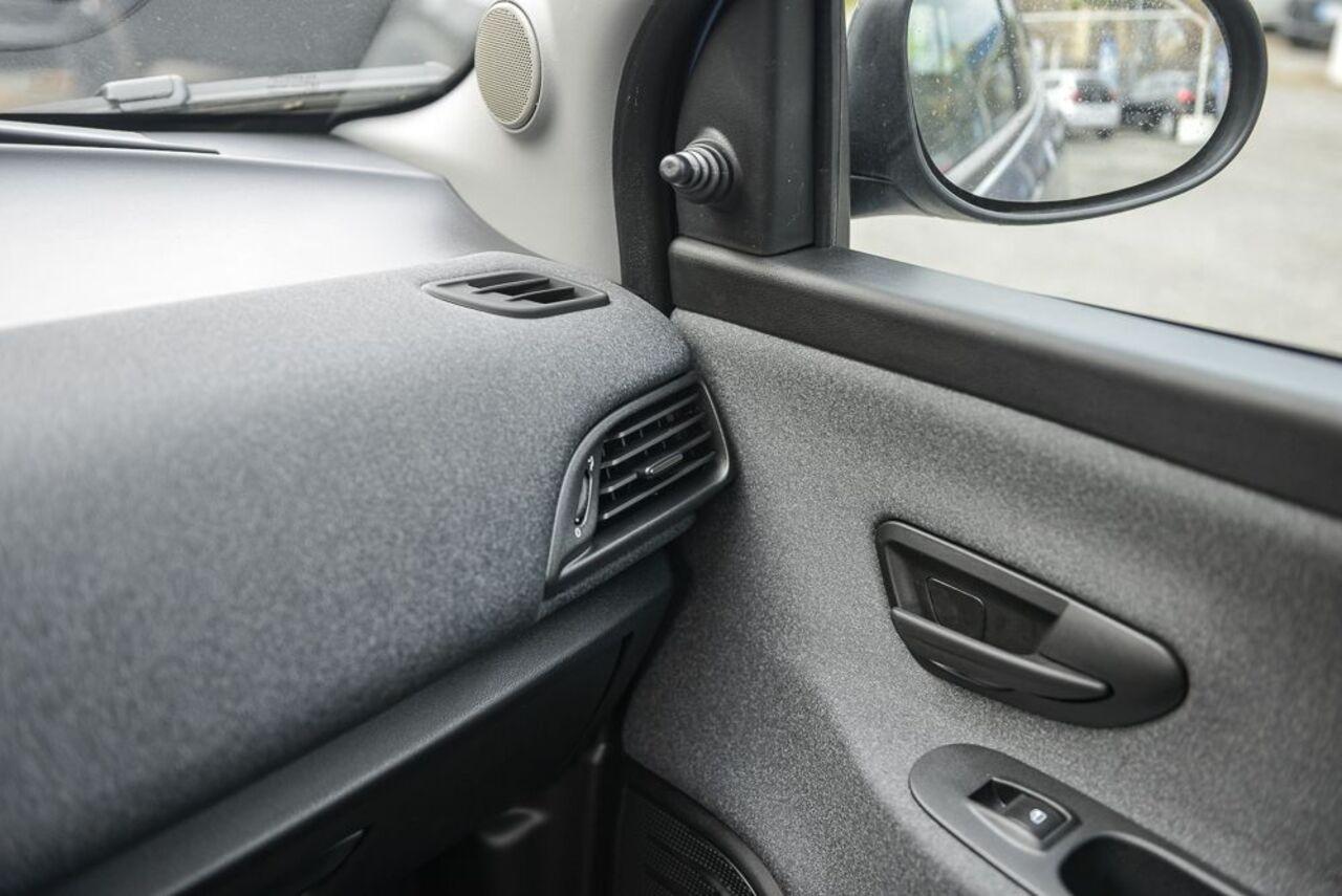 LANCIA Ypsilon III 2021 - Ypsilon 1.0 firefly hybrid Silver s&s 70cv