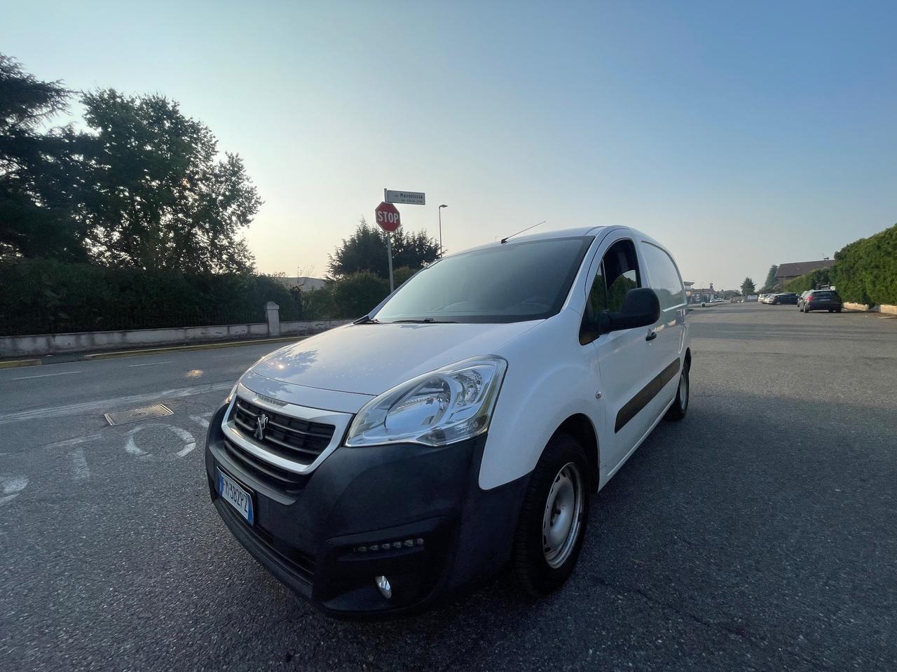 Peugeot Partner BlueHDi 75 L1 Furgone Pro
