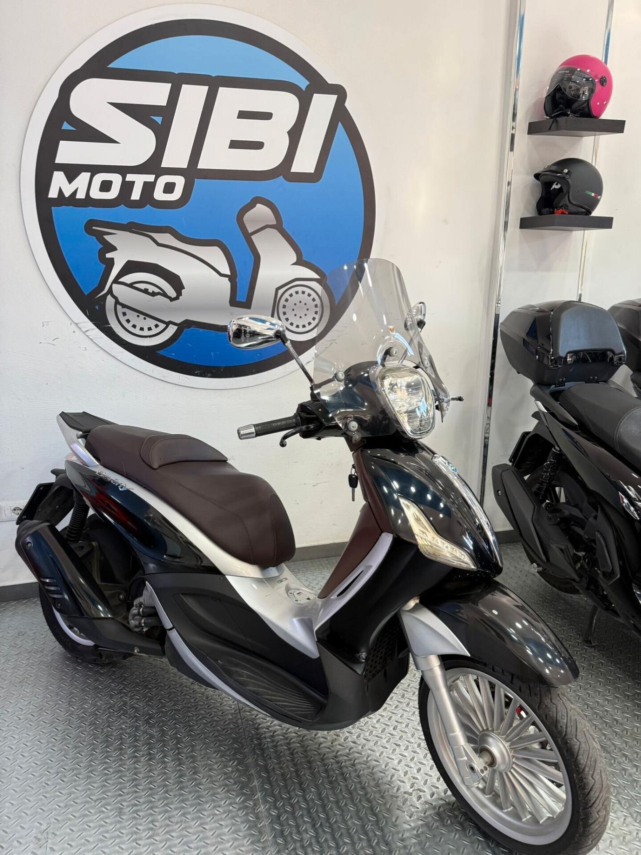 Piaggio Beverly 300