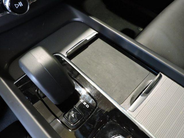 VOLVO XC60 B4 PLUS DARK AUTOMATICA AZIENDALE