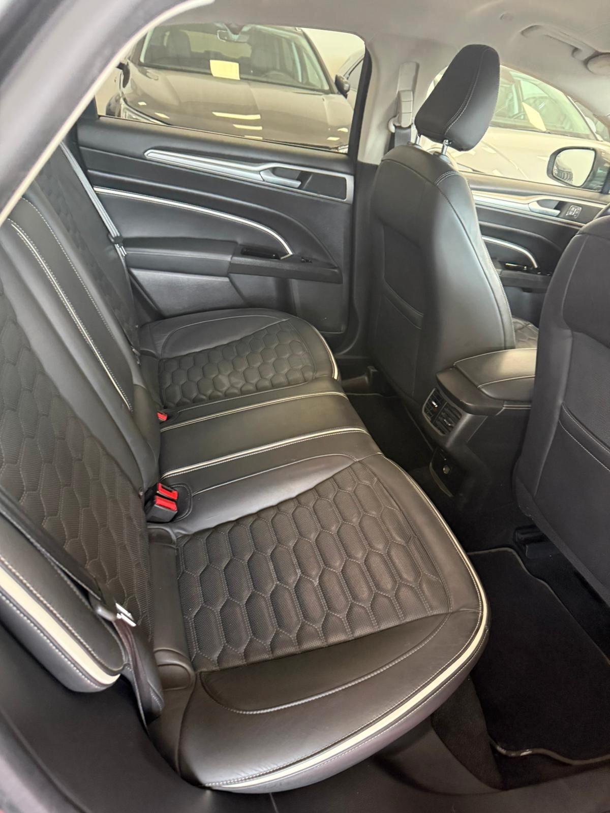 Ford Mondeo Full Hybrid 2.0 187 CV eCVT 4 porte Vignale