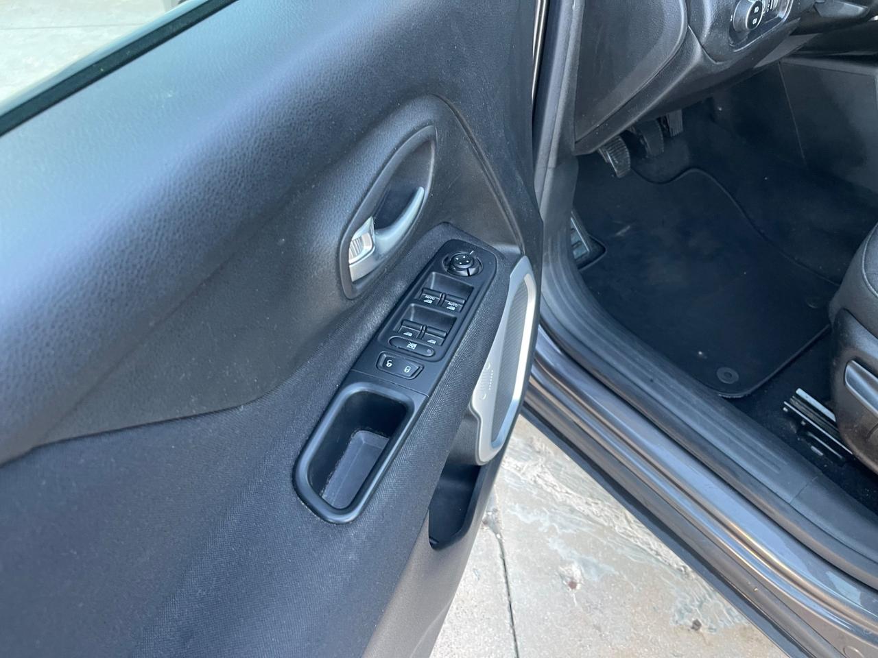 Jeep Renegade 1.6 E-TorQ GPL Longitude