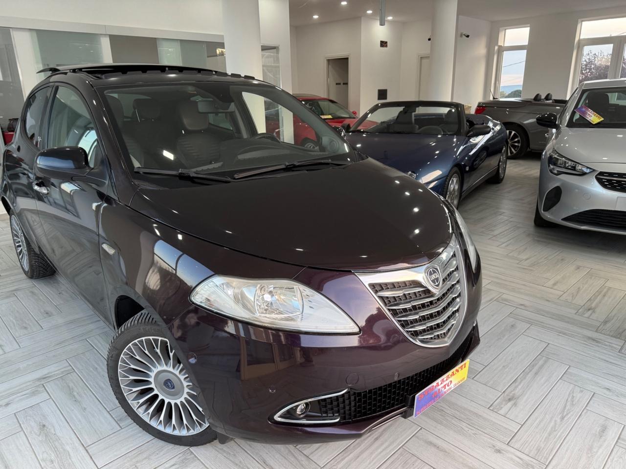 Lancia Ypsilon 1.3MJT95cv Platinum+TETTO APRIBILE2014