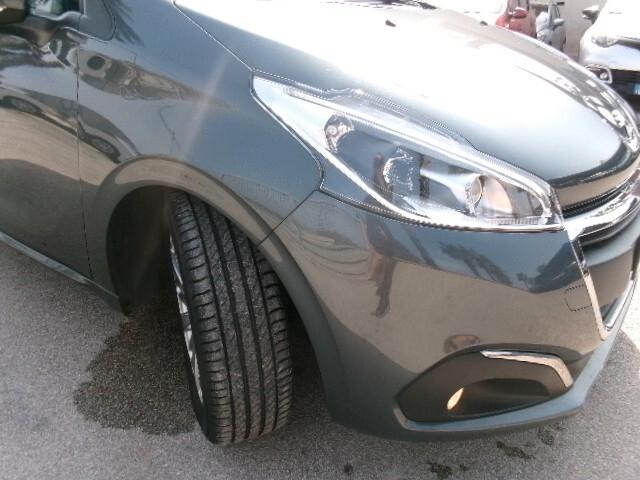 Peugeot 208 BlueHDi 75 5 porte Allure