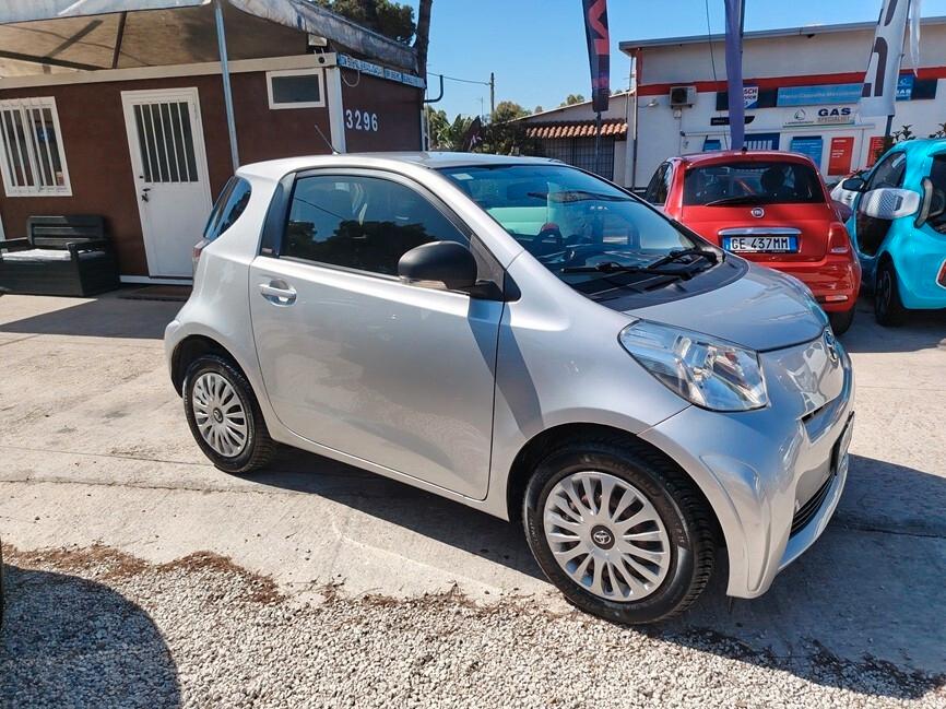 Toyota iQ 1.0 CVT Trend