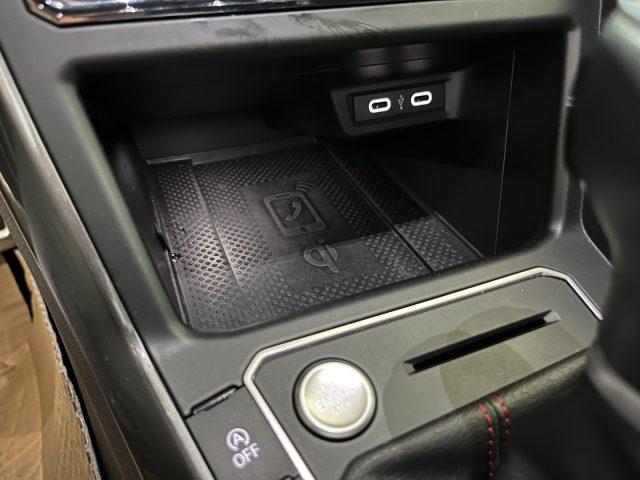 VOLKSWAGEN Polo 2.0 TSI DSG GTI ACC/CAR PLAY/FULL LED/"18 BLACK