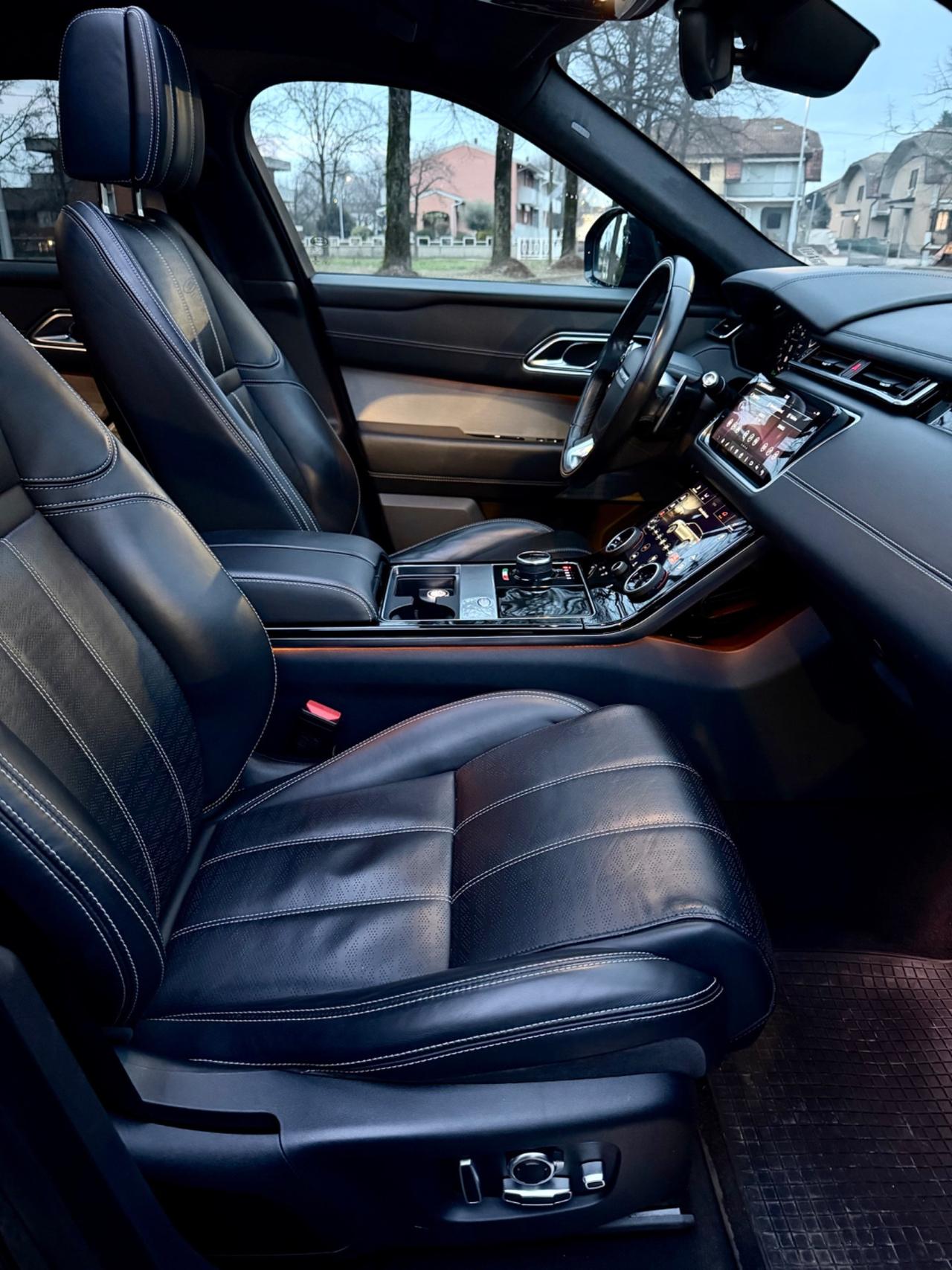 Land Rover Range Velar 3.0D V6 300 CV R-Dynamic HSE