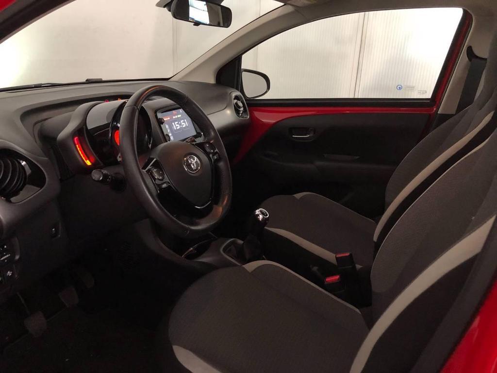 Toyota Aygo 5 Porte 1.0 VVT-i x-play