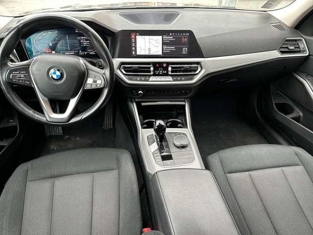 BMW 316 316d Touring mhev 48V Business Advantage auto