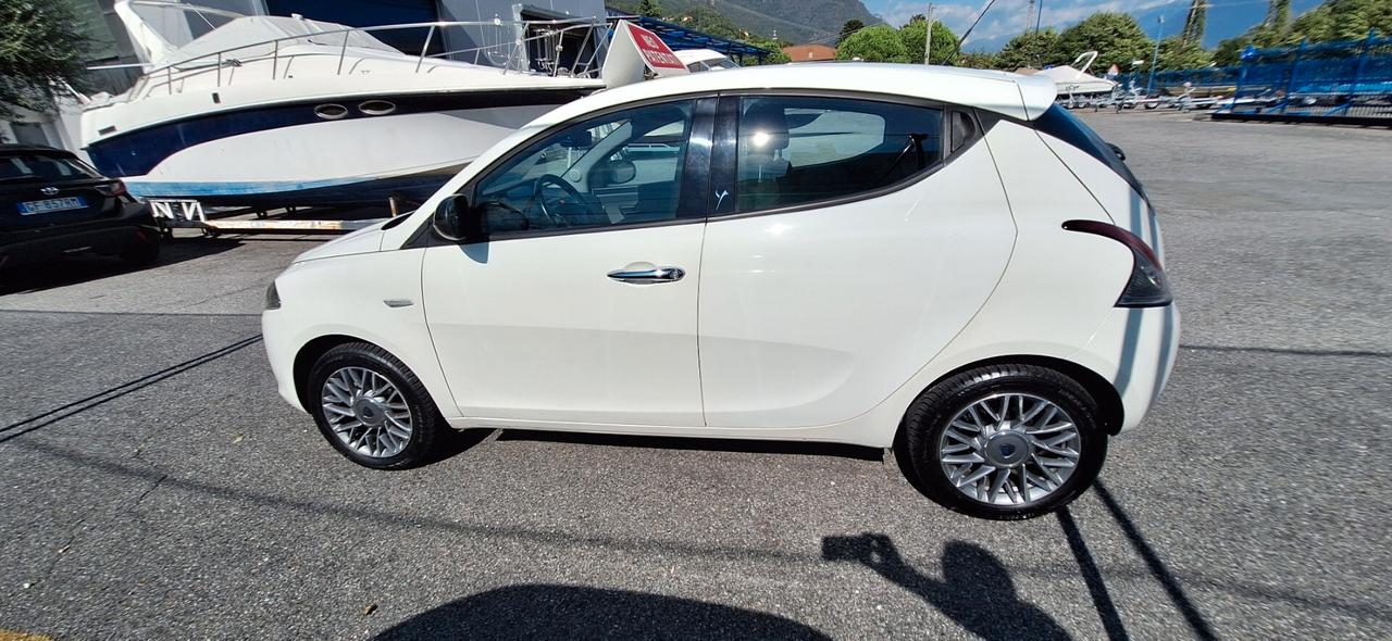 Lancia Ypsilon 1.2 69 CV 5 porte Gold