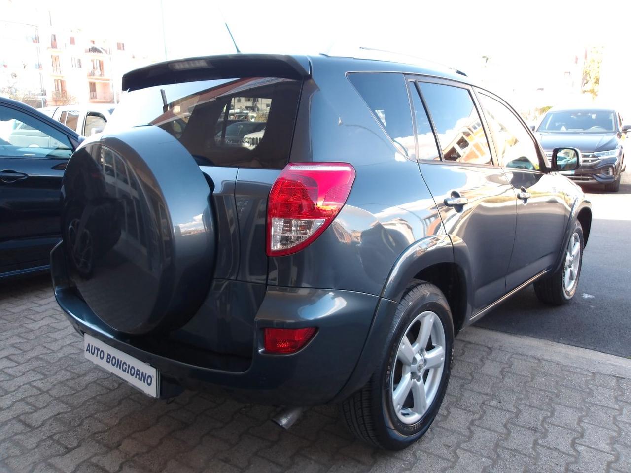 Toyota RAV4 5 Porte RAV4 2.2 d-4d Luxury 177cv