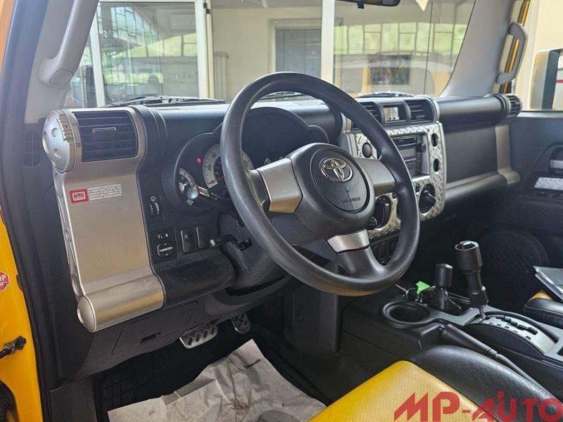 Toyota FJ Cruiser TOYOTA FJCRUISER - TENUTO OTTIMAMENTE -AUTOCARRO - IMPIANTO GPL