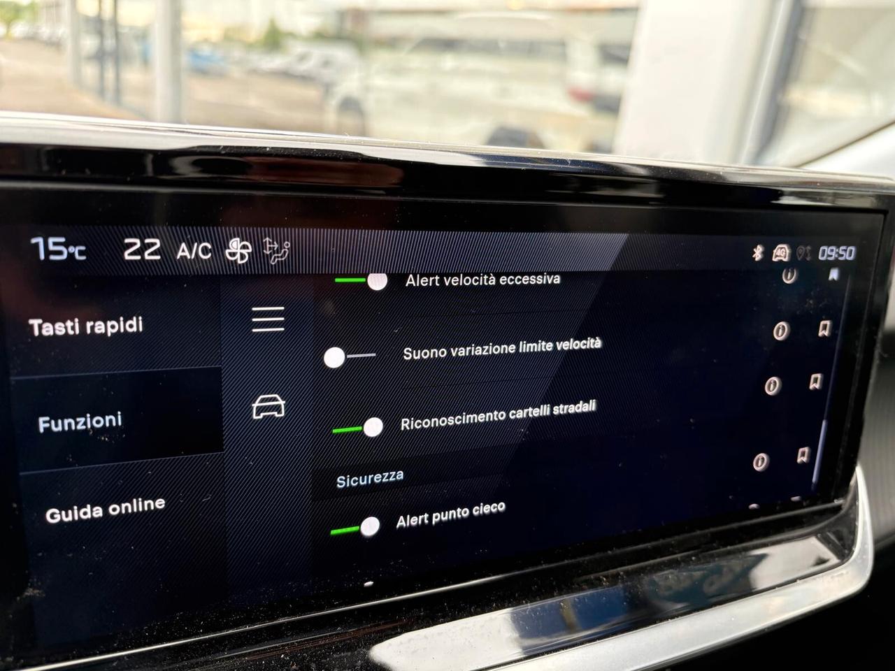 Peugeot 208 ALLURE Hybrid 110 e-DCS6 SPOTICAR