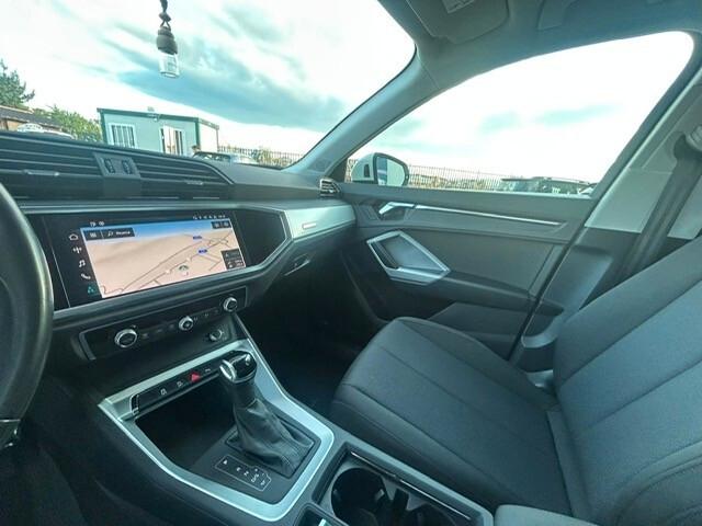 AUDI Q3 35 TDI S TRONIC BUSINESS