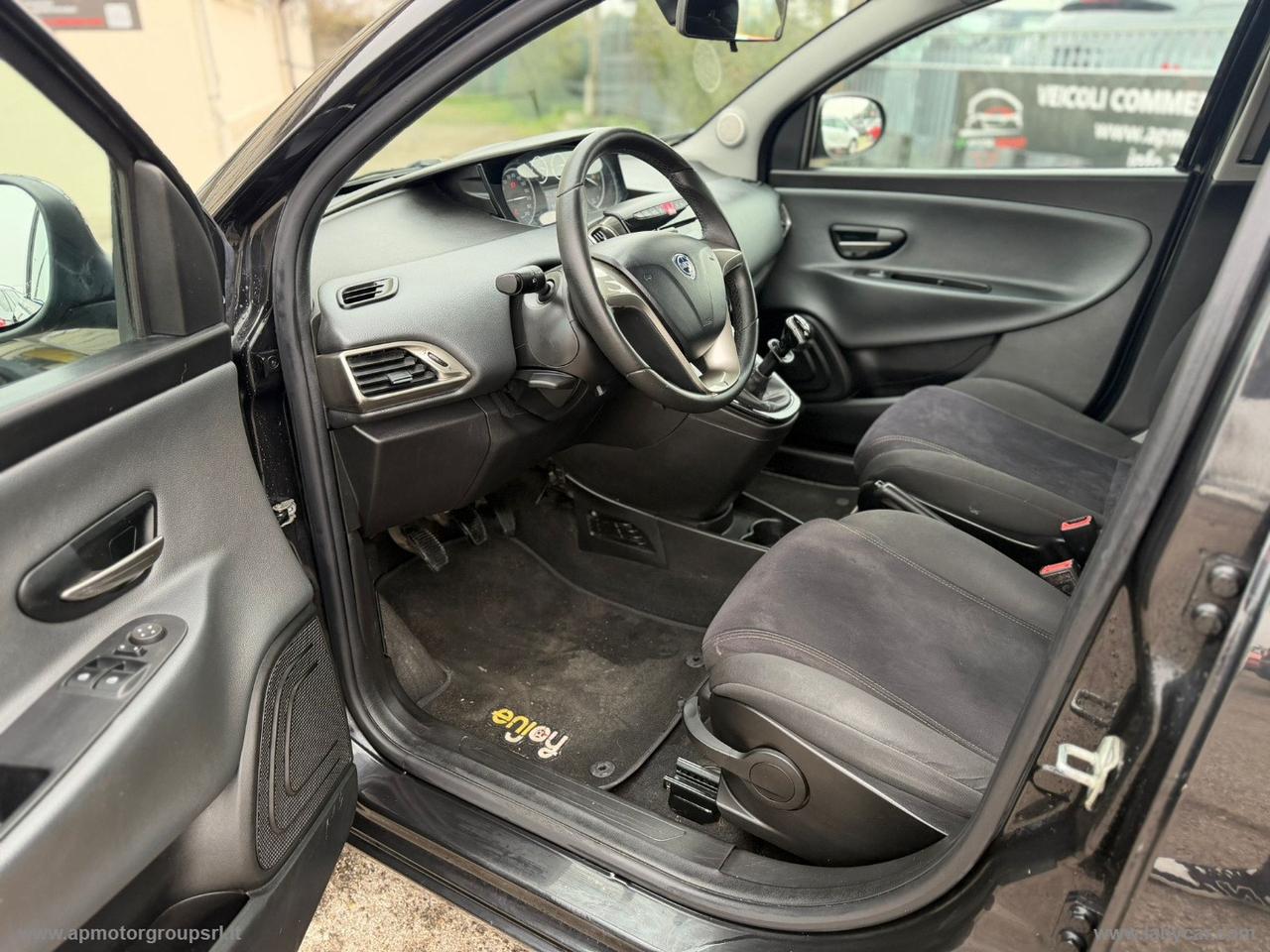 LANCIA Ypsilon 0.9 T.Air 85CV 5p. Met.Ec. Gold