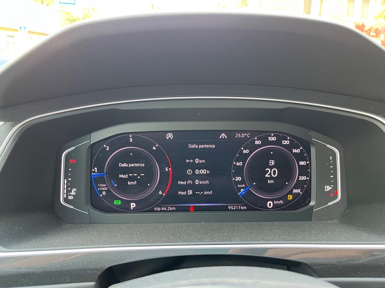 Volkswagen Tiguan 2.0 TDI SCR 4MOTION Sport BlueMotion Technology