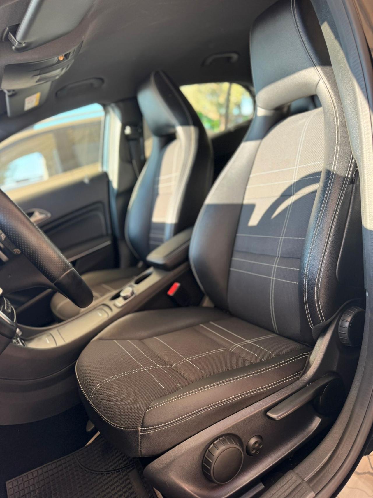 Mercedes-benz GLA 220 CDI Automatic 4Matic Premium