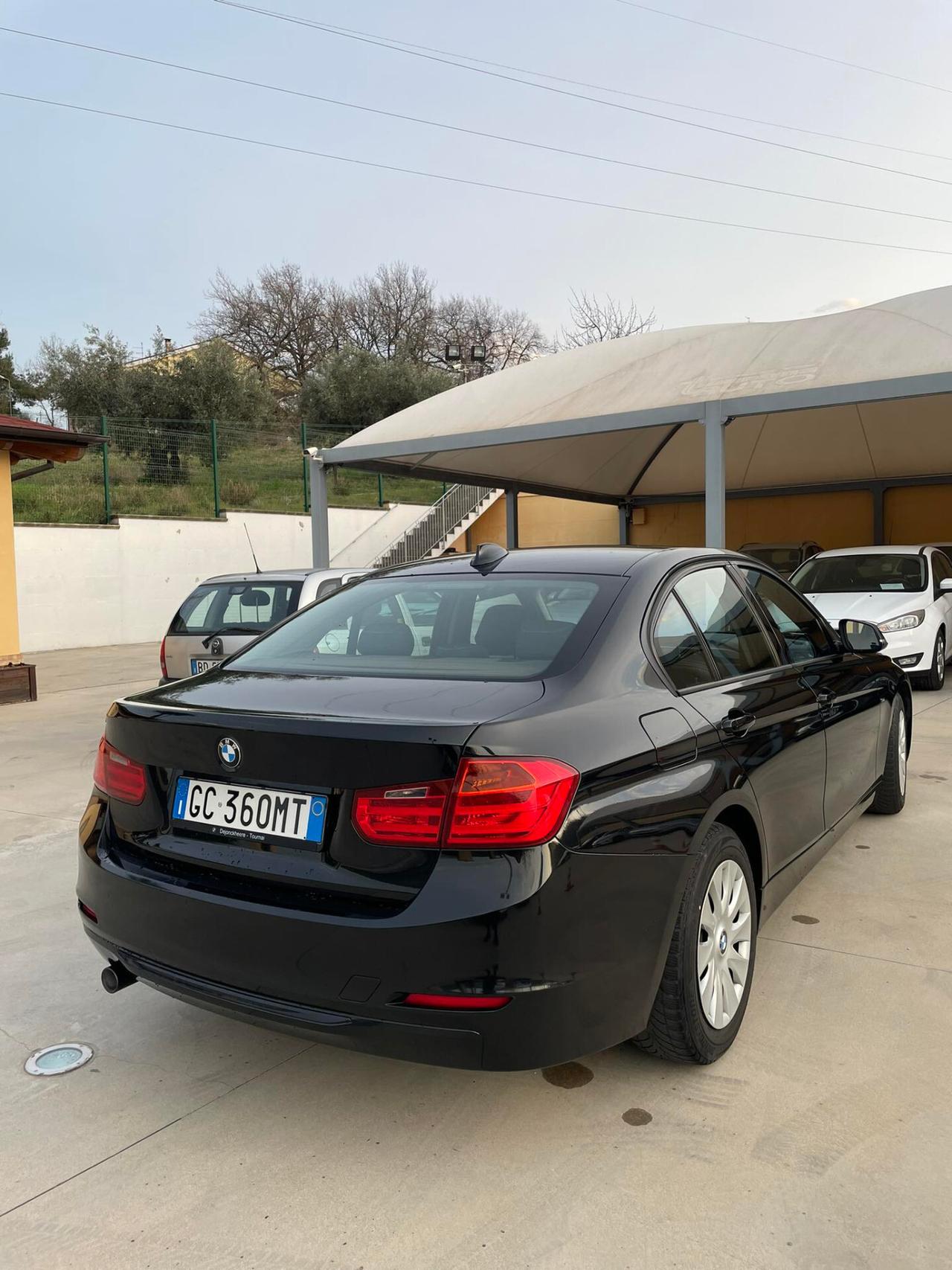 Bmw 318 BMW 318d 2.0 Sport 136cv