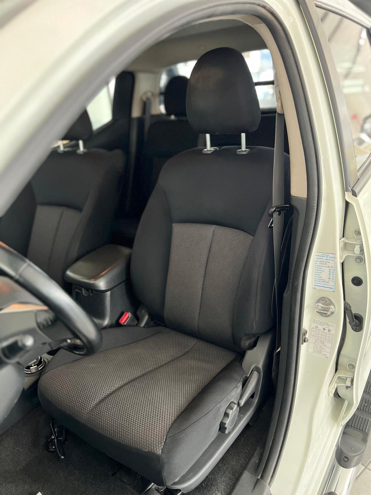 Mitsubishi L200 2.4 DI-D/181CV Double Cab Intense