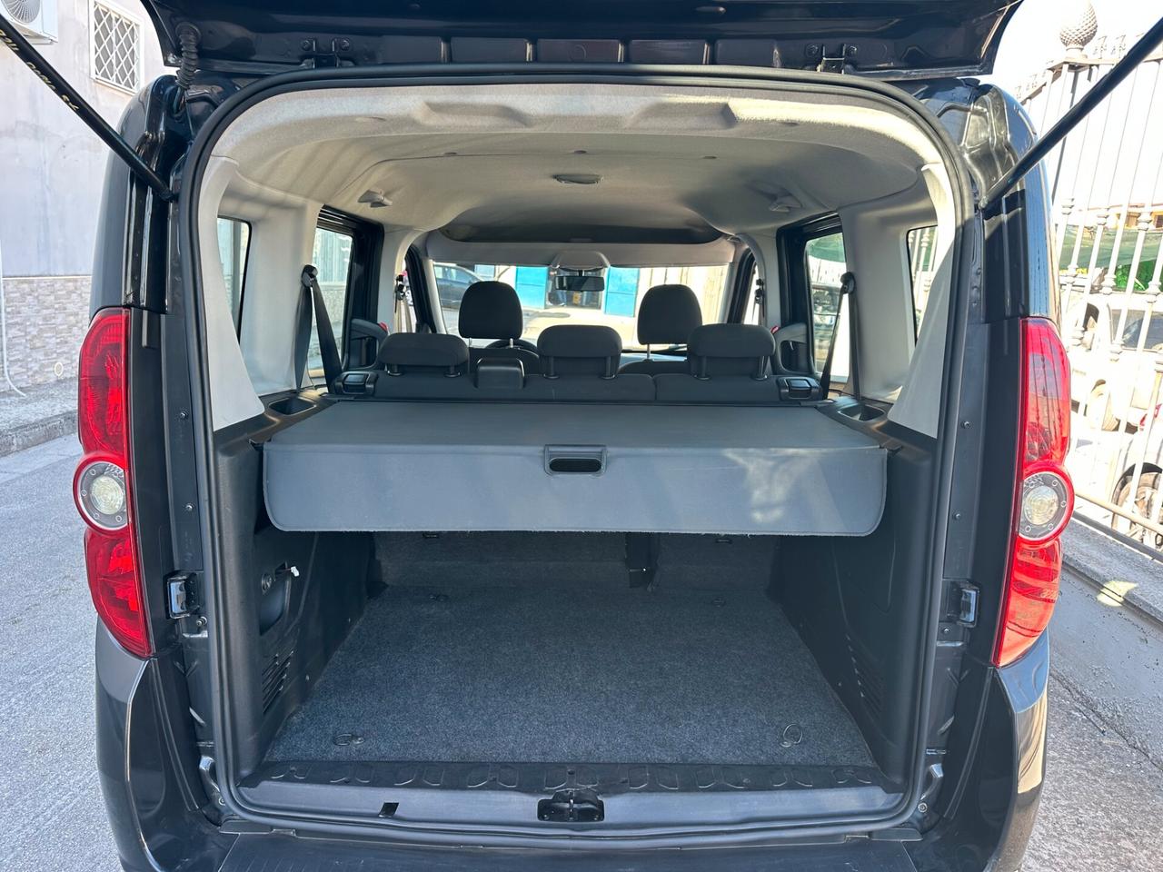 Fiat Doblo 1.6 MJT 105 Cv Emotion 5 Posti Vettura