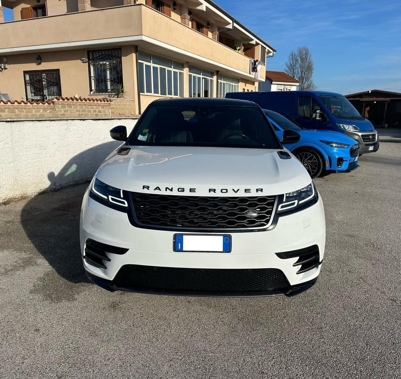 Velar 2.0D I4 240 CV R-Dynamic DEL 2020 PARI AL NUOVO