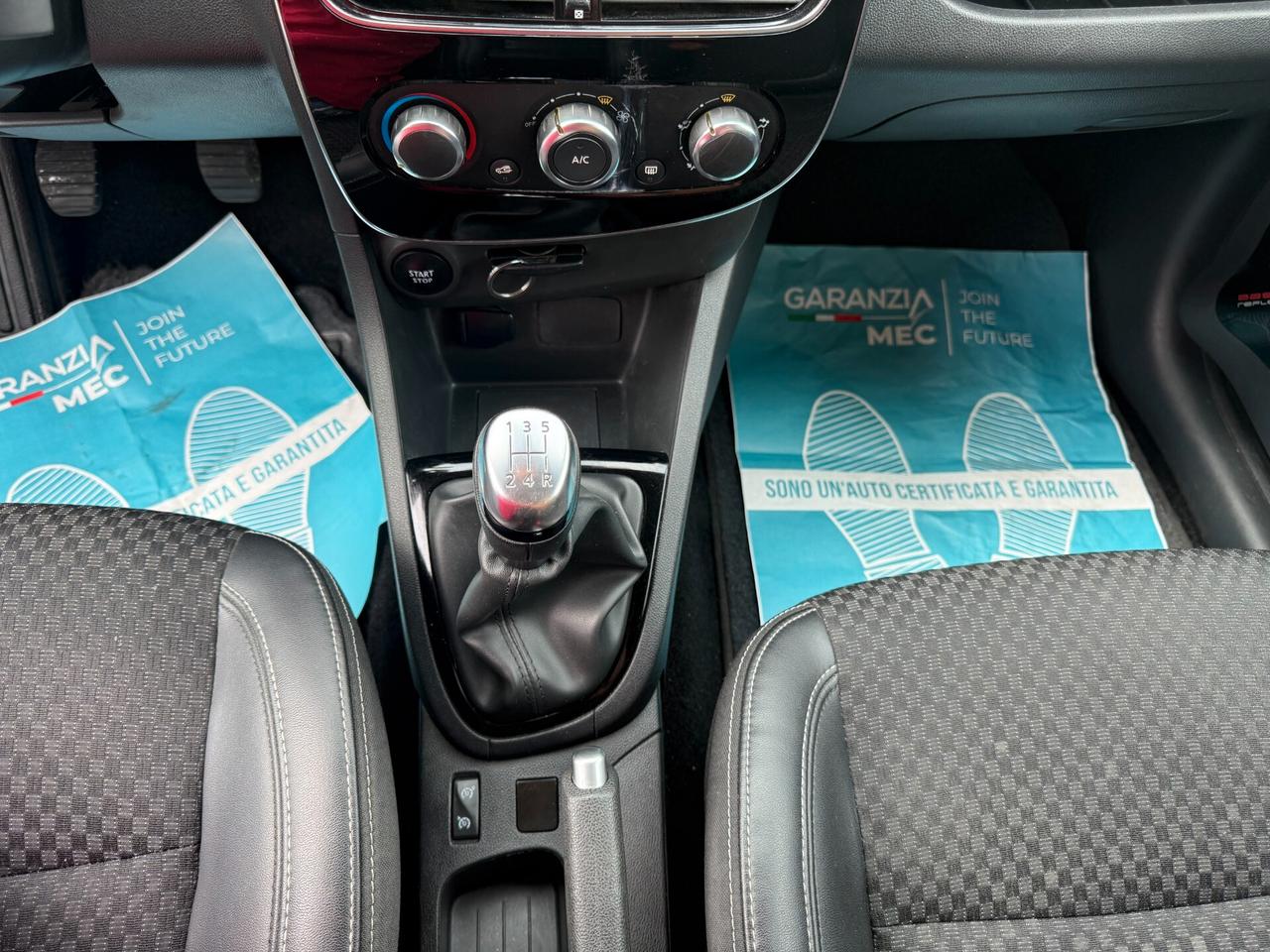 Renault Clio 90 CV 5 porte Moschino Intens /OK NEOPATENTATI