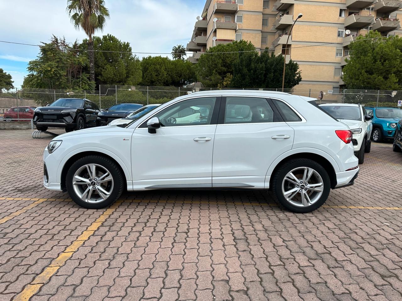 Audi Q3 35 TDI S tronic line edition