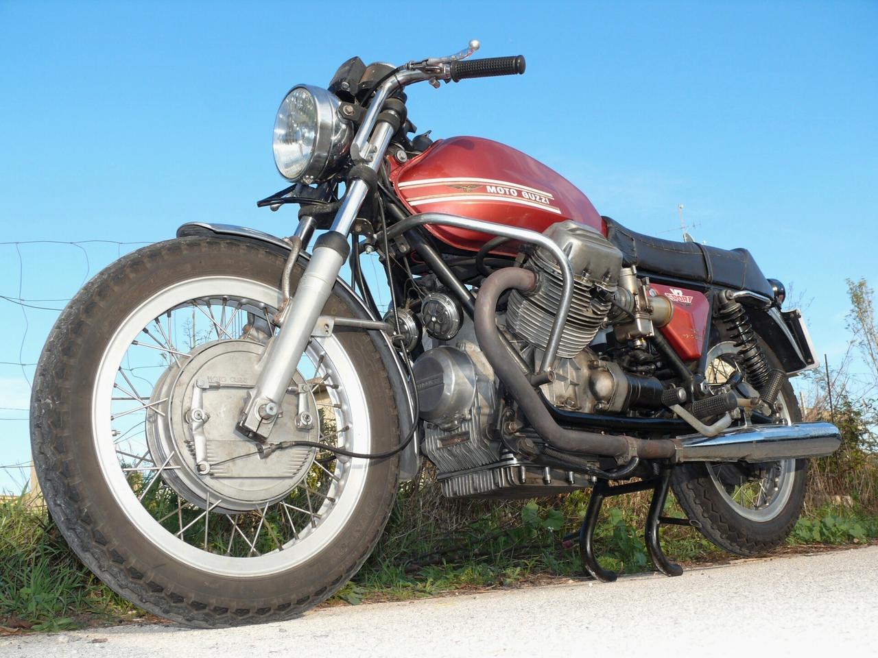 Moto Guzzi V7 SPORT (M1225)