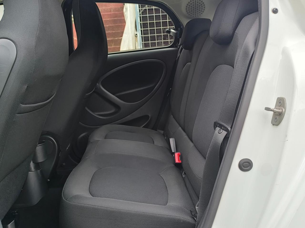 Smart ForFour 1.0 71 cv versione Passion Full Led