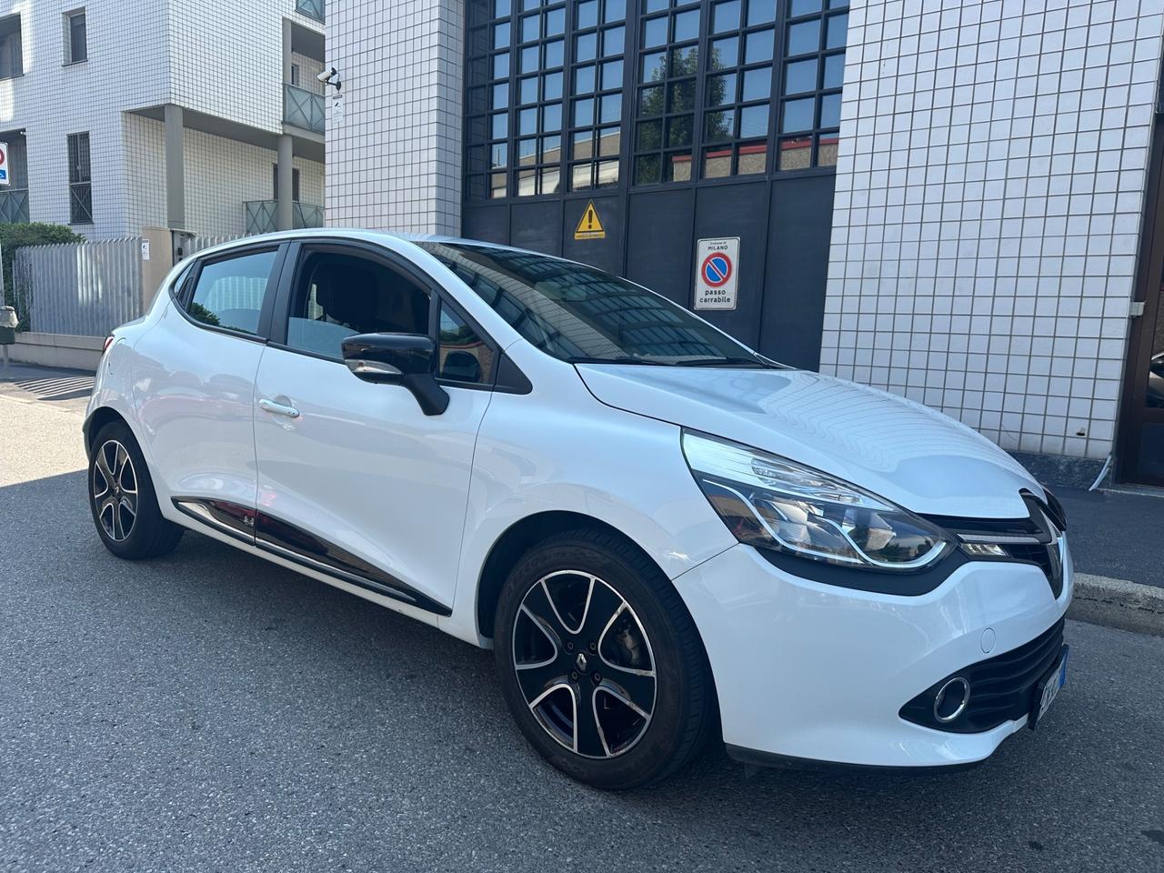 Renault Clio 1.5 dCi 8V 75CV - euro 5B - ok neopatentati
