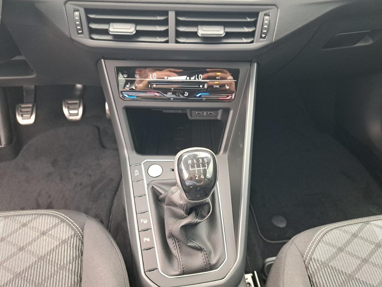 Volkswagen Taigo 1.0 tsi 110 cv r-line