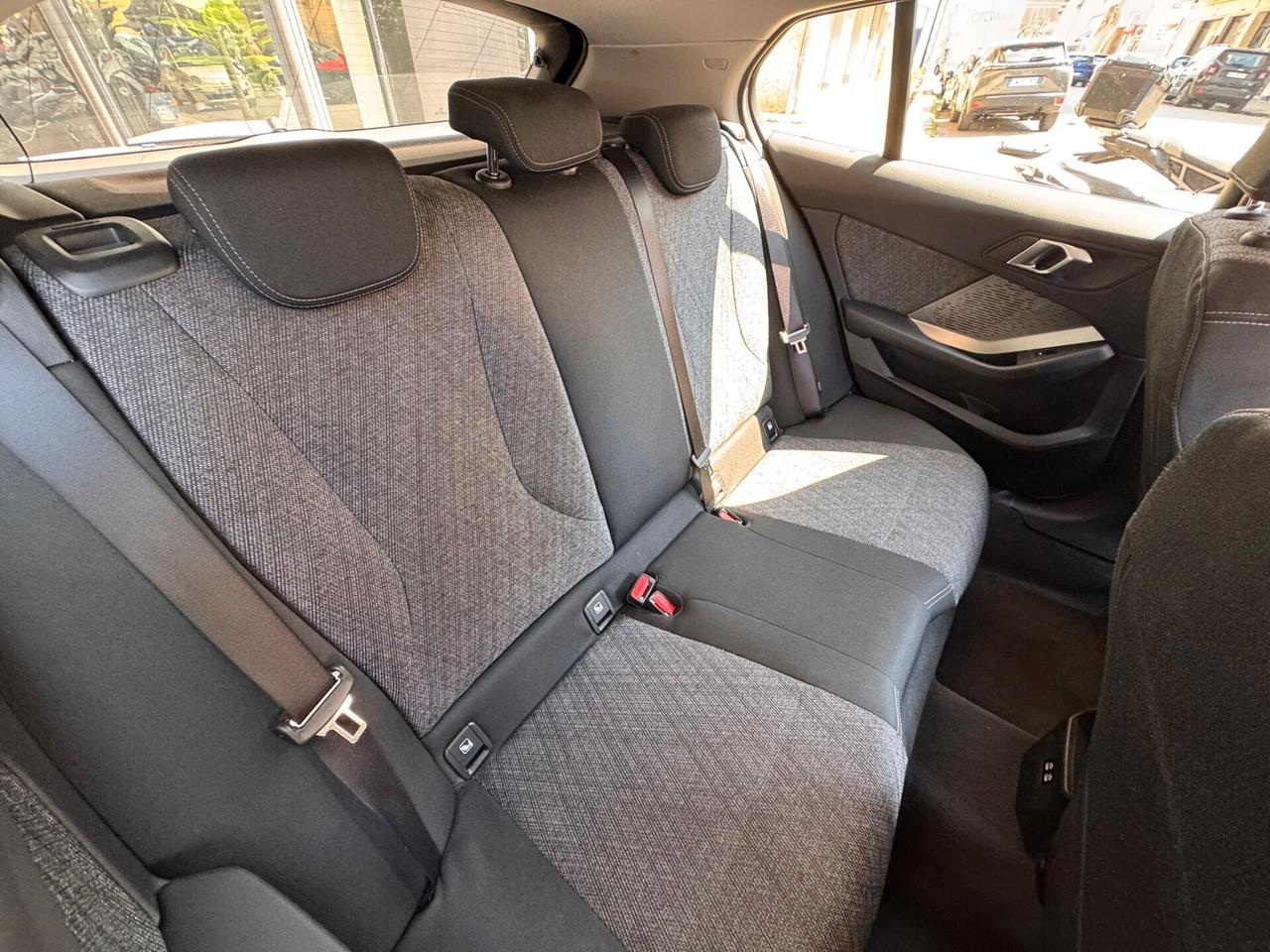 Bmw 118 118d MSport Design TUA DA 424 €