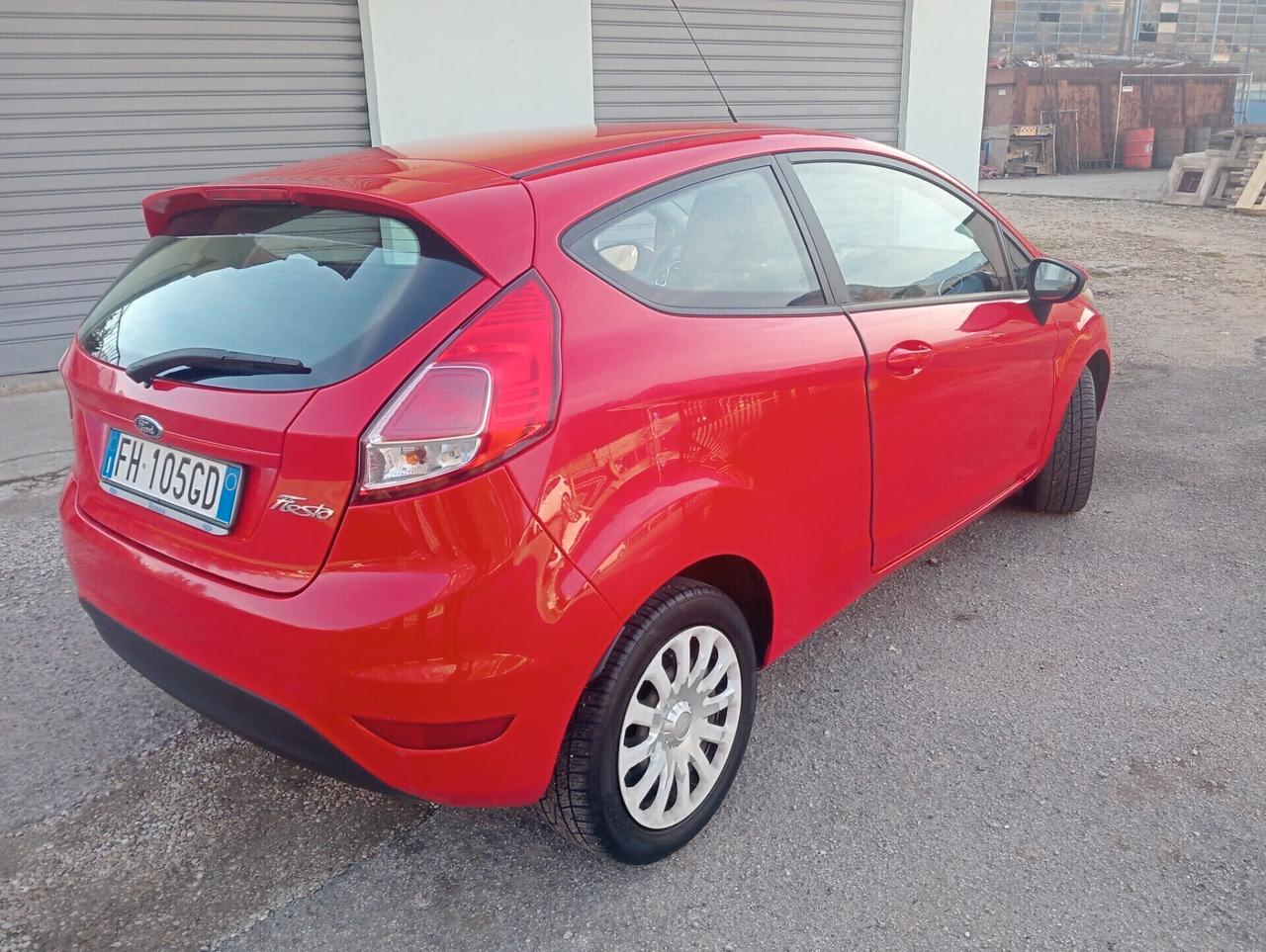 Ford Fiesta 1.4 3 porte Bz.- GPL Black & White Edition