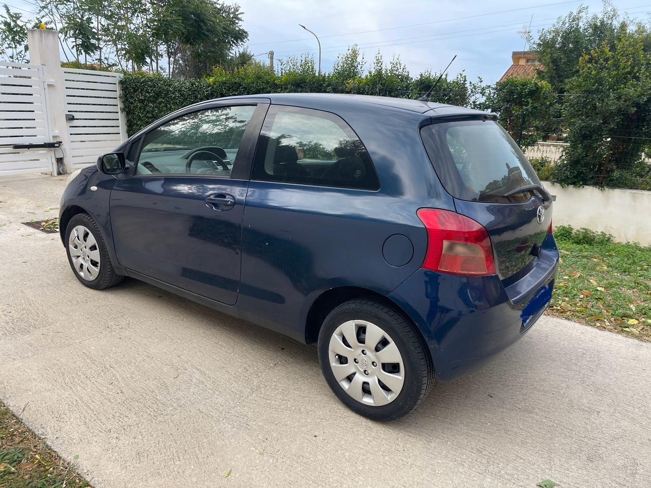 Toyota Yaris 1.0 3 porte