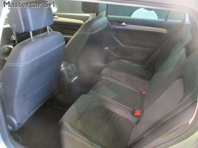 VOLKSWAGEN Passat Variant 2.0 tdi Executive 150cv dsg - GG861MW