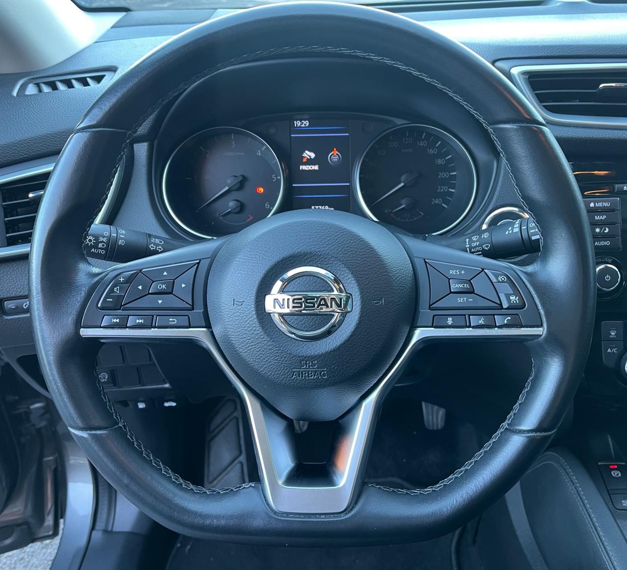 Nissan Qashqai 1.5 dCi115 CV Tekna-solokm57000-