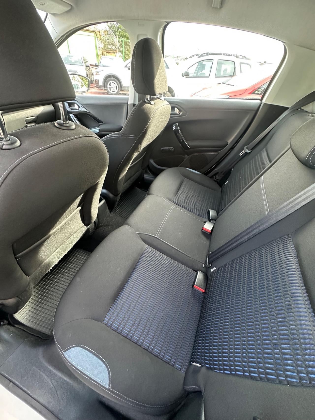 Peugeot 208 1.4 HDi 68 CV 5 porte Active