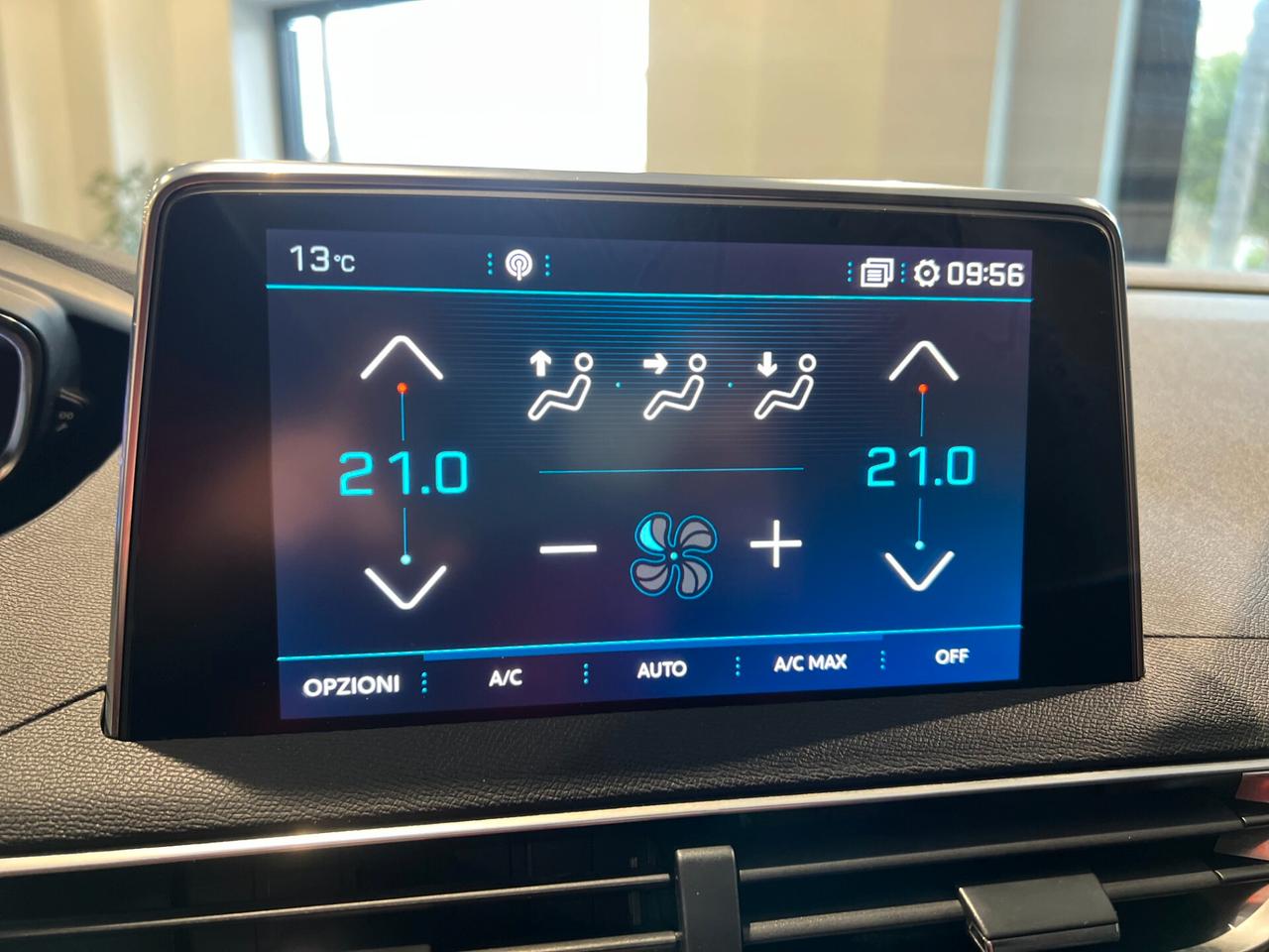 Peugeot 3008 BlueHDi 130 S&S EAT8 Crossway